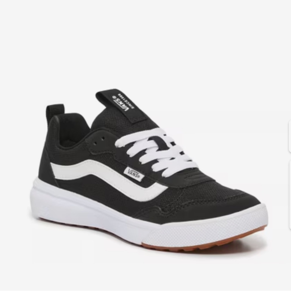 Vans Men's UltraRange Black and White Sneakers